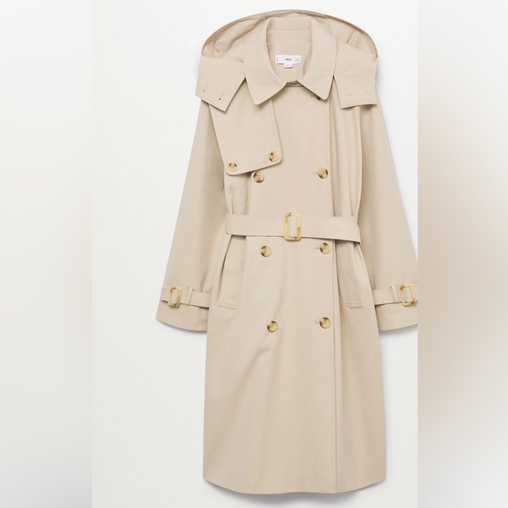 Trench coat with detachable hood